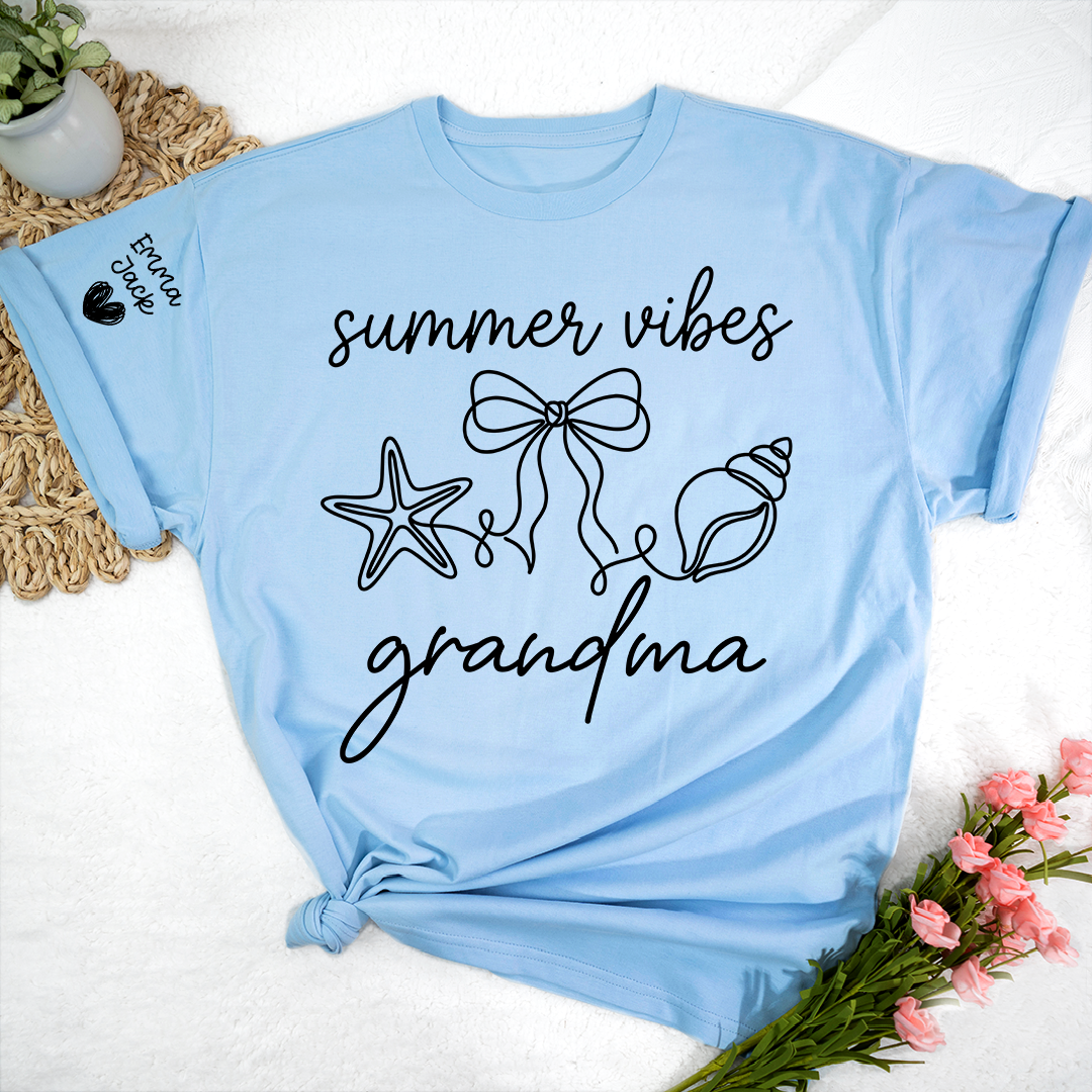 Summer Vibes Grandma Shirt, Cute Beach Grandma T Shirt, Seashell Starfish Bow Graphic Tee for Women, Coastal Grandma Gift