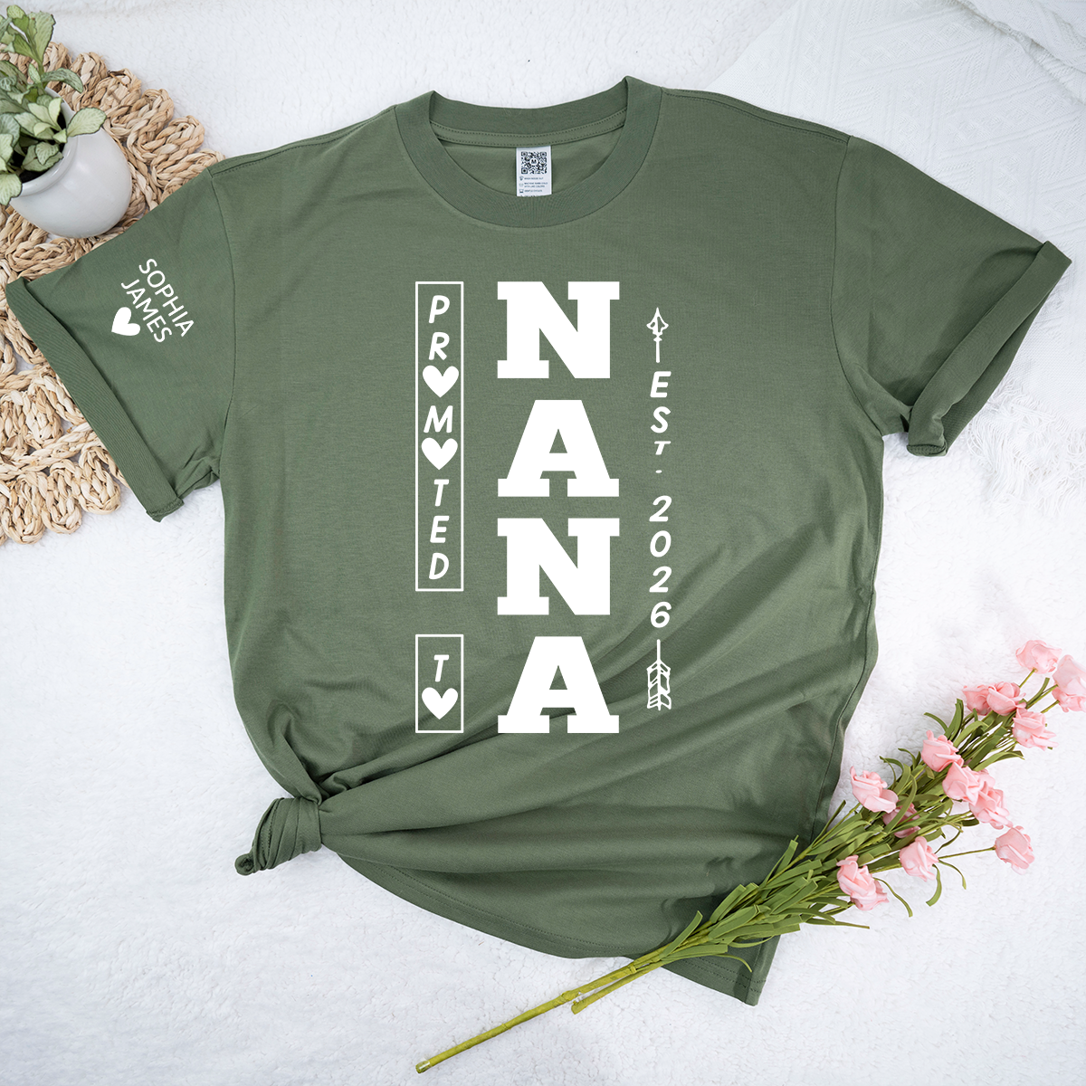 Promoted to Nana Est 2026 Shirt for Women, Cute New Grandma Announcement T-Shirt