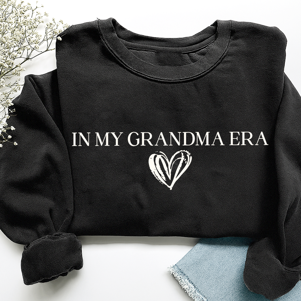 In My Grandma Era Sweatshirt, Cute Heart Graphic Tee for Grandma
