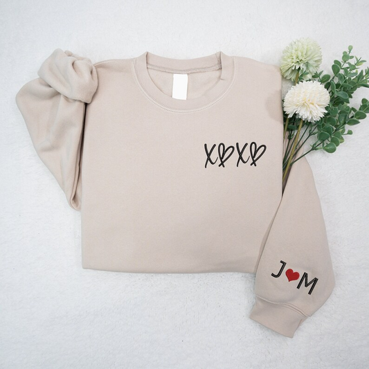 Custom Embroidered XOXO with Couple Name Hoodie, Custom Embroidered Initial Heart Sweatshirt, Matching Couple Sweatshirt, Initial On Sleeve Hoodie, Sweatshirt
