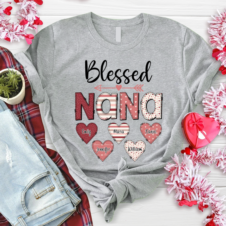Godmerch Personalized Nickname Mom and Grandma T-shirt CG02, Grandma Shirt, Mom Mimi Aunt Shirt, Gift Valentine's Day Mother's Day for Mom and Grandma