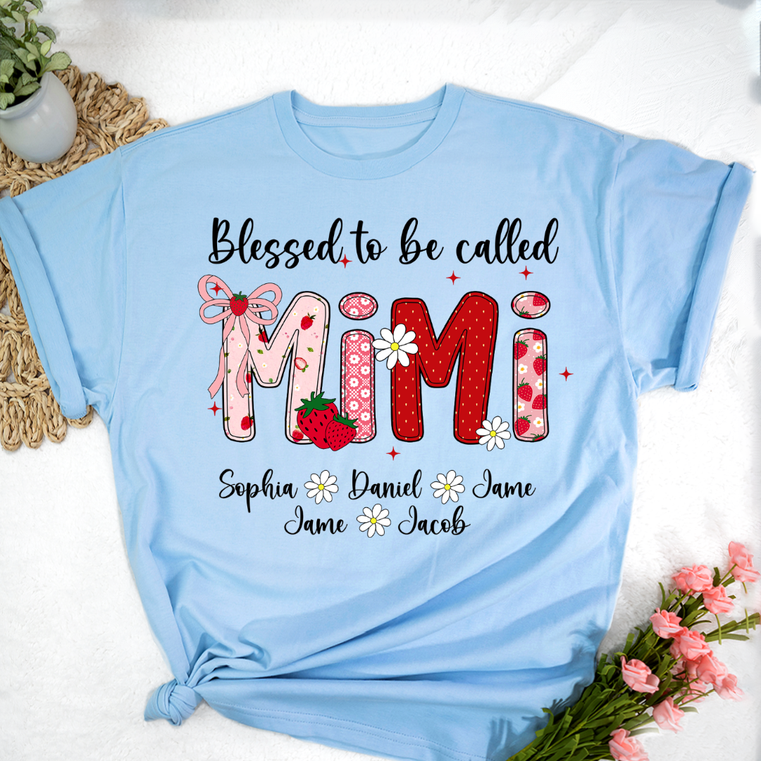 Blessed To Be Called Mimi, Mimi Strawberry And Grandkids Sweet Summer Time Shirt