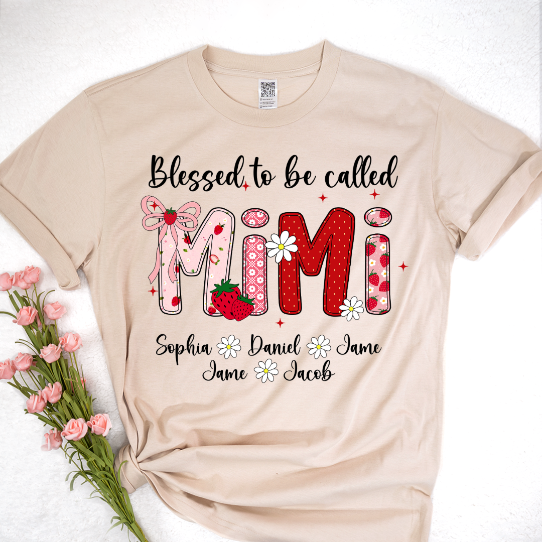 Blessed To Be Called Mimi, Mimi Strawberry And Grandkids Sweet Summer Time Shirt