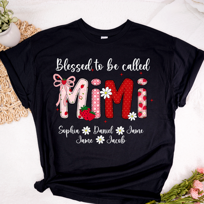 Blessed To Be Called Mimi, Mimi Strawberry And Grandkids Sweet Summer Time Shirt
