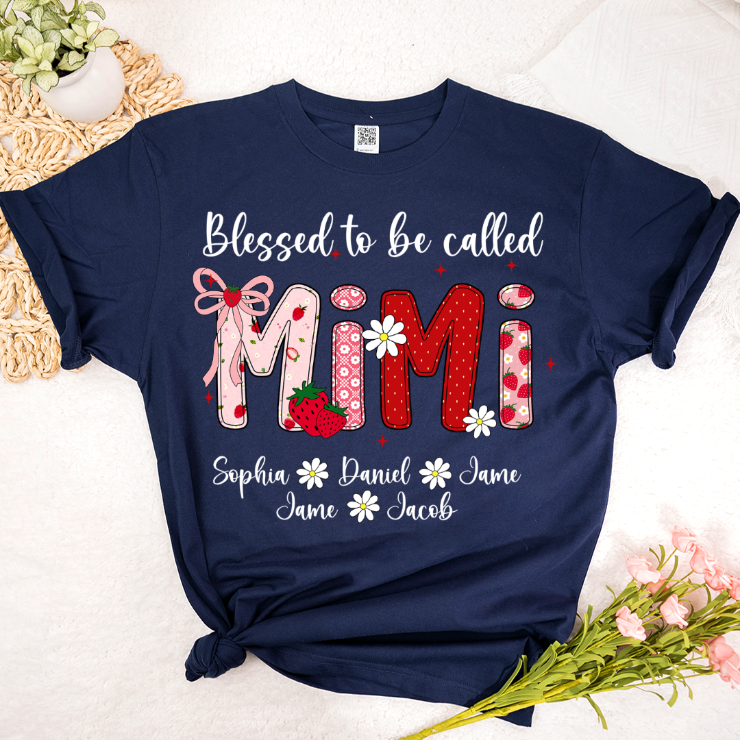Blessed To Be Called Mimi, Mimi Strawberry And Grandkids Sweet Summer Time Shirt