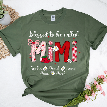 Blessed To Be Called Mimi, Mimi Strawberry And Grandkids Sweet Summer Time Shirt