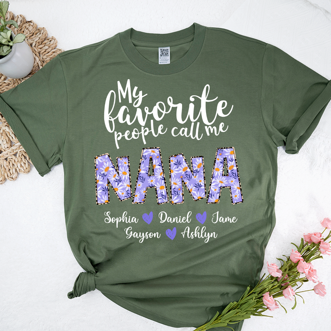 Custom My Favorite People Call Me Mimi Purple Daisy, Mimi and Grandkids Mothers Day Gift T-shirt