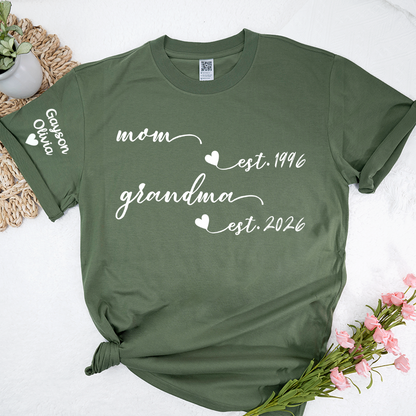 Custom Mom Grandma, Gift For Grandma Mom, Mothers Day Gift T-shirt