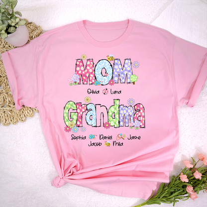 Custom Mom Grandma and Grandkids Daisy Flower Spring T-Shirt