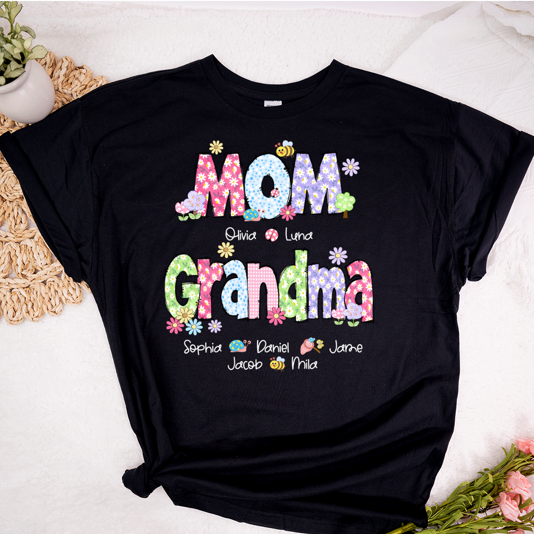 Custom Mom Grandma and Grandkids Daisy Flower Spring T-Shirt