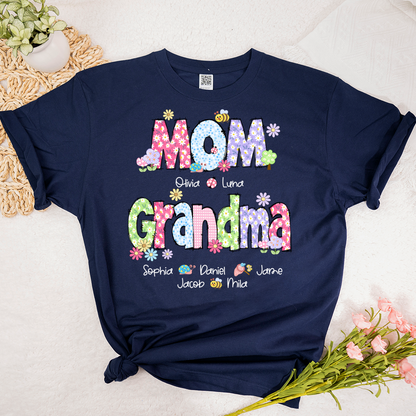 Custom Mom Grandma and Grandkids Daisy Flower Spring T-Shirt