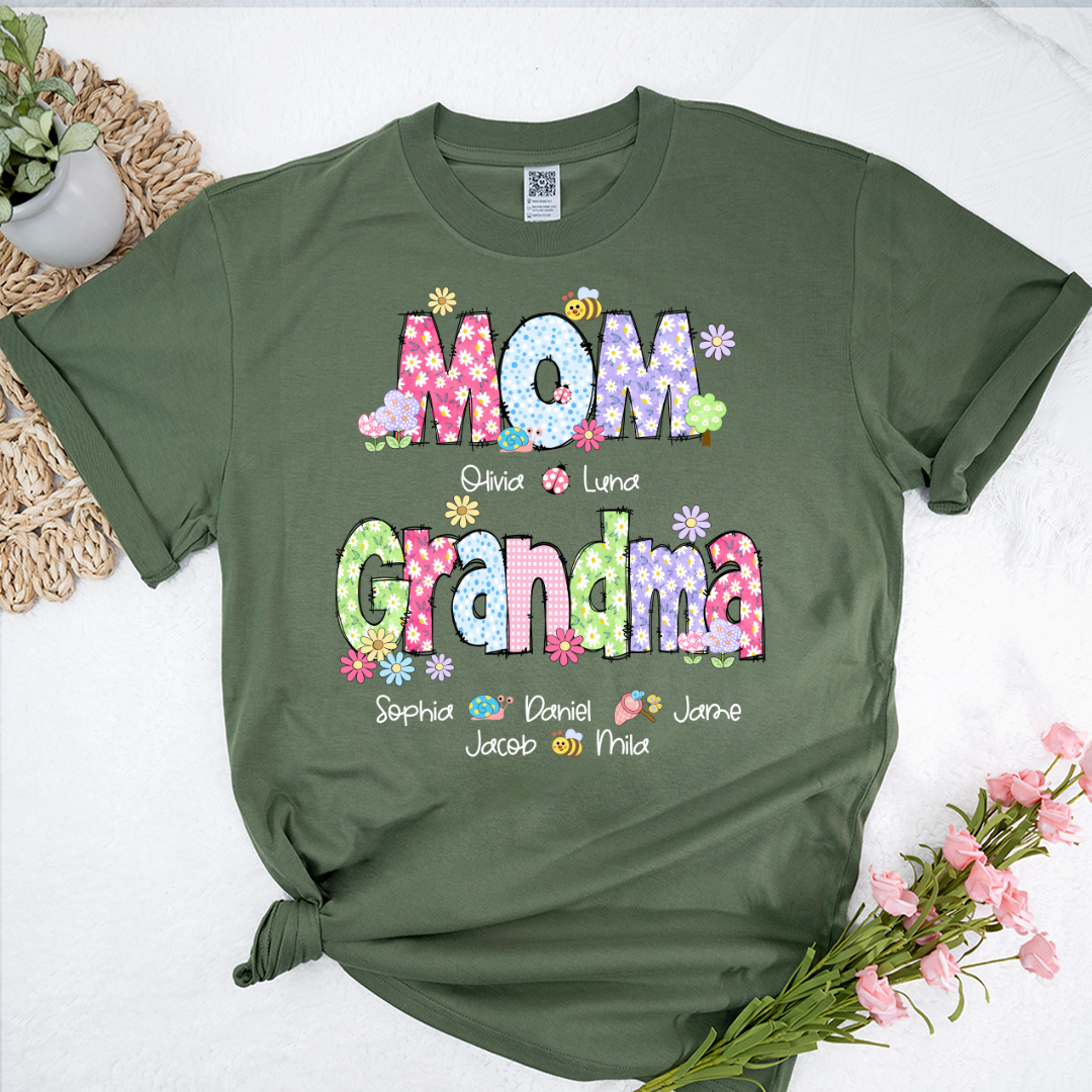 Custom Mom Grandma and Grandkids Daisy Flower Spring T-Shirt