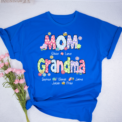 Custom Mom Grandma and Grandkids Daisy Flower Spring T-Shirt