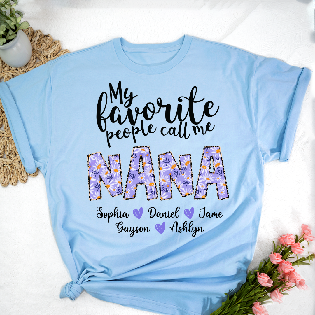 Custom My Favorite People Call Me Mimi Purple Daisy, Mimi and Grandkids Mothers Day Gift T-shirt