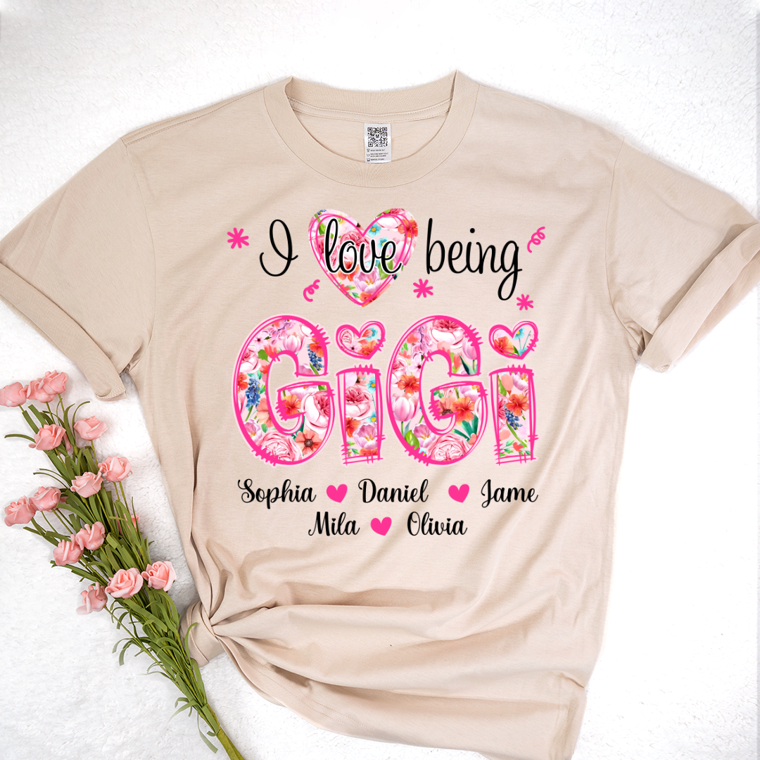 Flower I Love Being Gigi and Grandkids Persanalized Grandma Shirt, Mother's Day Gift