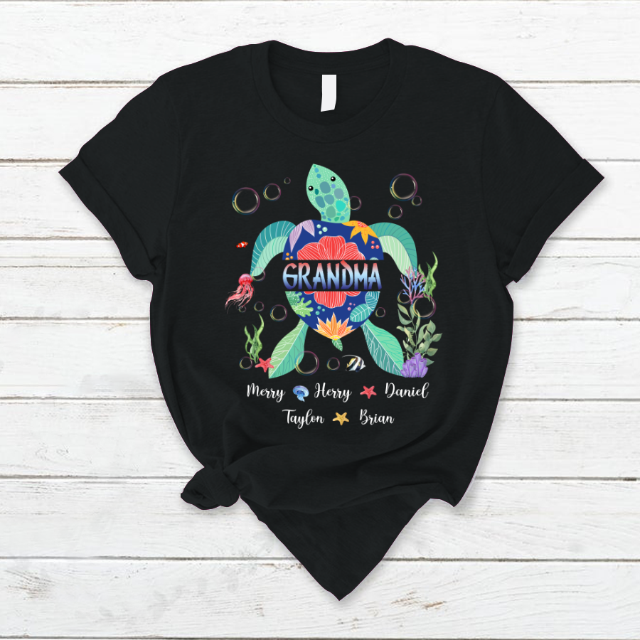 Grandma Turtle With Grandkids Flower T-Shirt