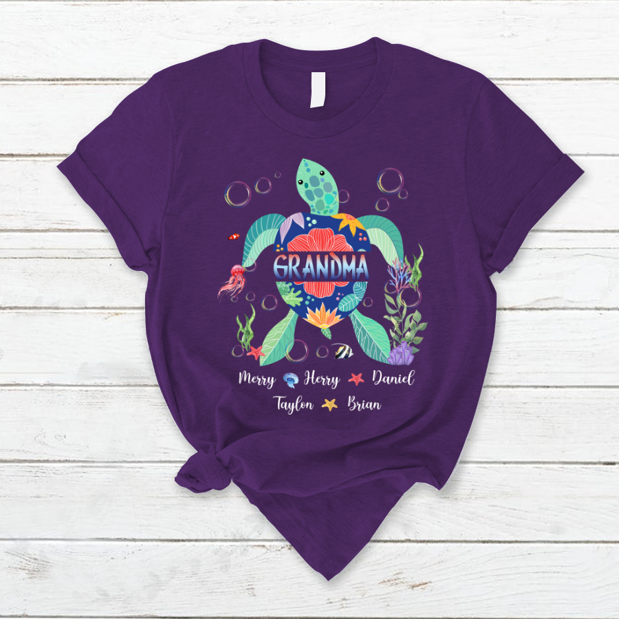Grandma Turtle With Grandkids Flower T-Shirt