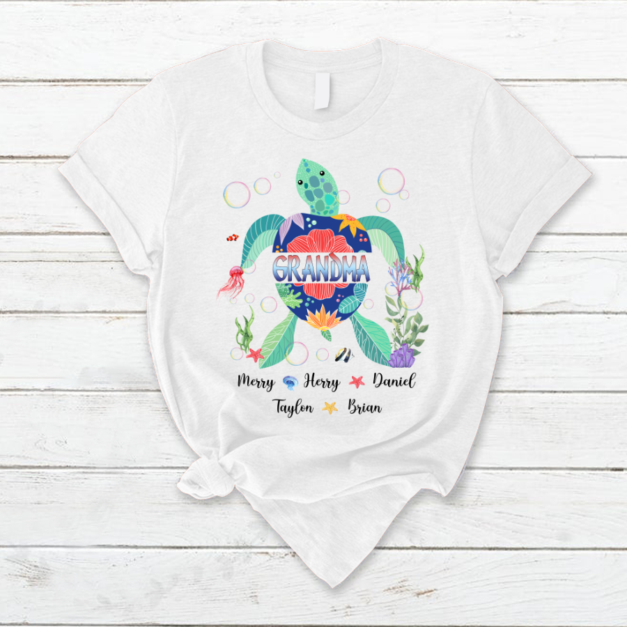 Grandma Turtle With Grandkids Flower T-Shirt