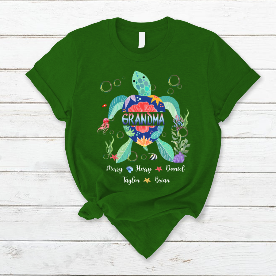 Grandma Turtle With Grandkids Flower T-Shirt