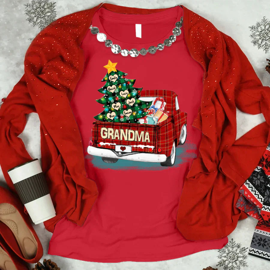Grandma and Grandkids Christmas Truck 2022 T-Shirt
