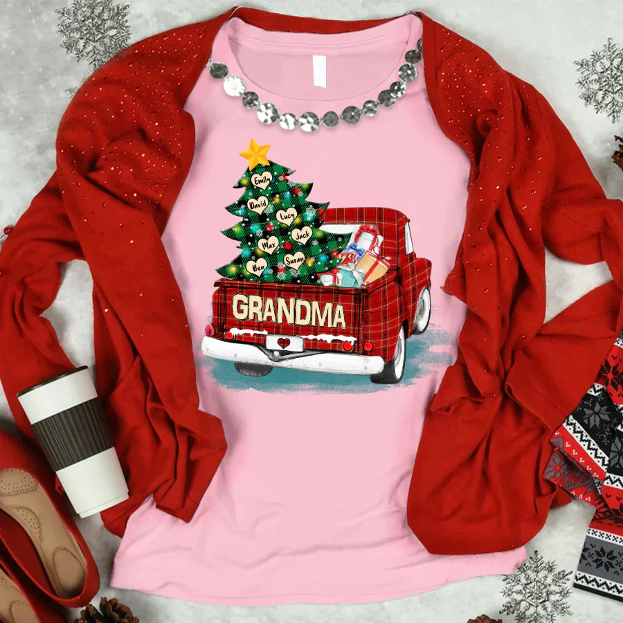 Grandma and Grandkids Christmas Truck 2022 T-Shirt