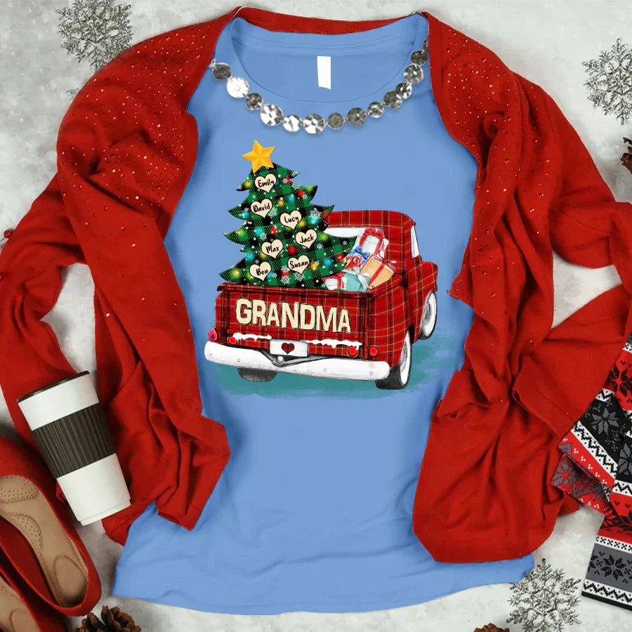 Grandma and Grandkids Christmas Truck 2022 T-Shirt