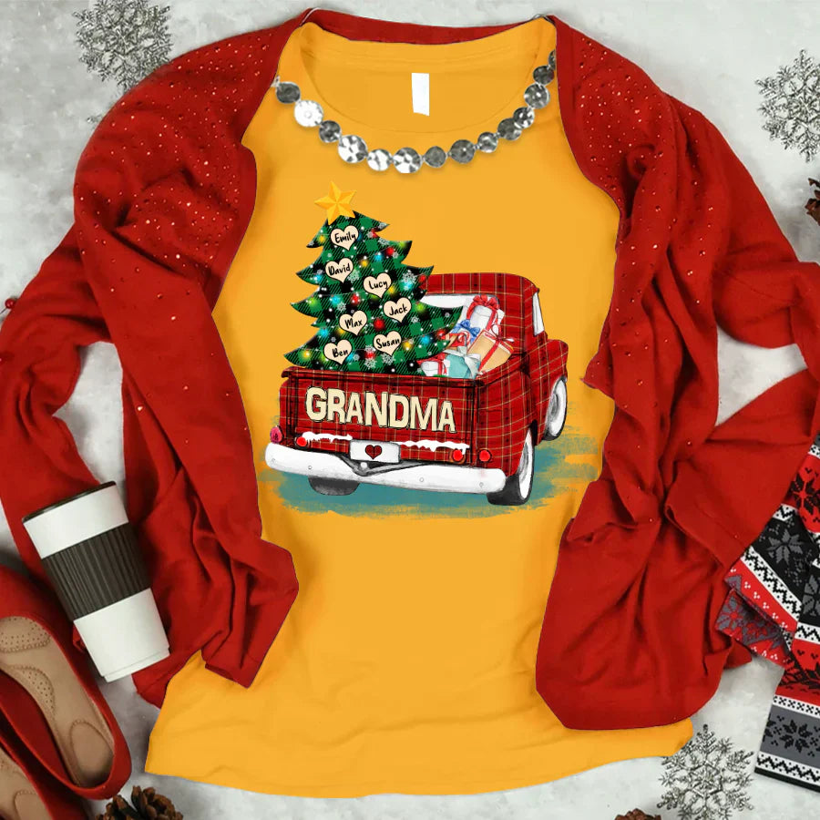 Grandma and Grandkids Christmas Truck 2022 T-Shirt