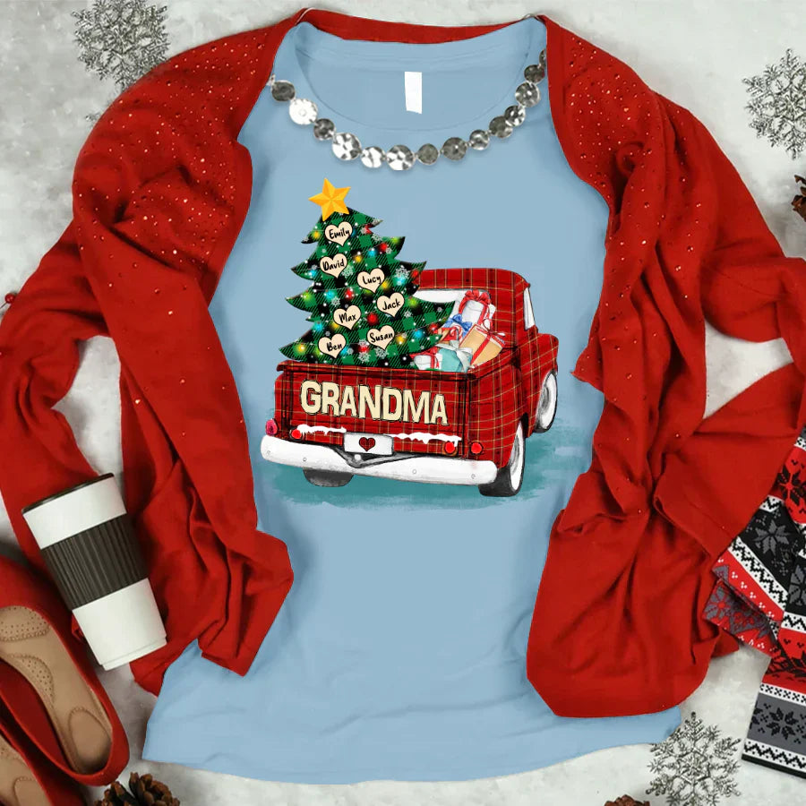 Grandma and Grandkids Christmas Truck 2022 T-Shirt