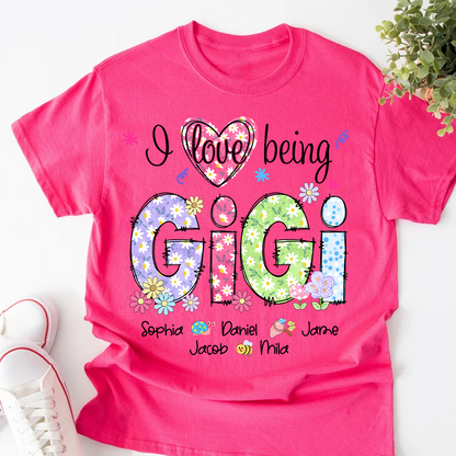 I Love Being Gigi Flower Gigi And Grandkids T-Shirt