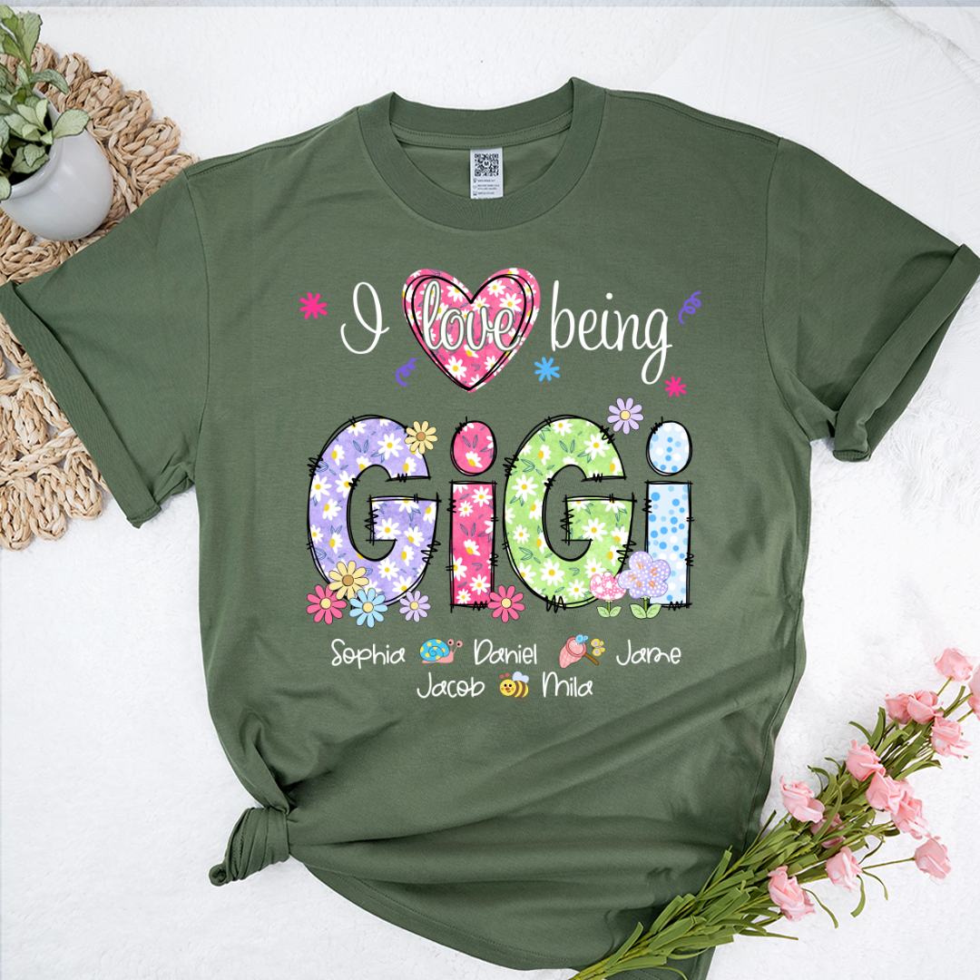 I Love Being Gigi Flower Gigi And Grandkids T-Shirt