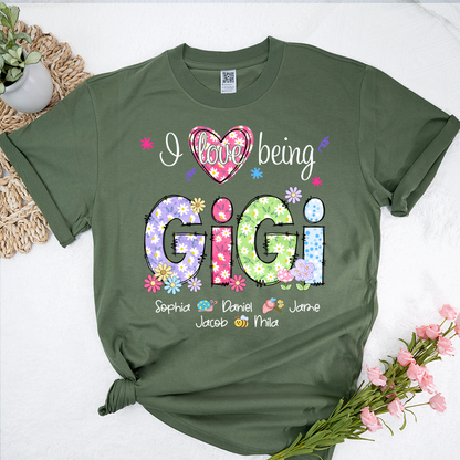 I Love Being Gigi Flower Gigi And Grandkids T-Shirt