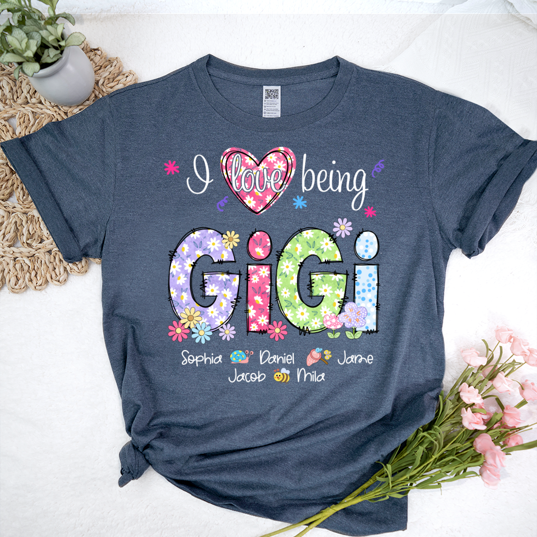 I Love Being Gigi Flower Gigi And Grandkids T-Shirt