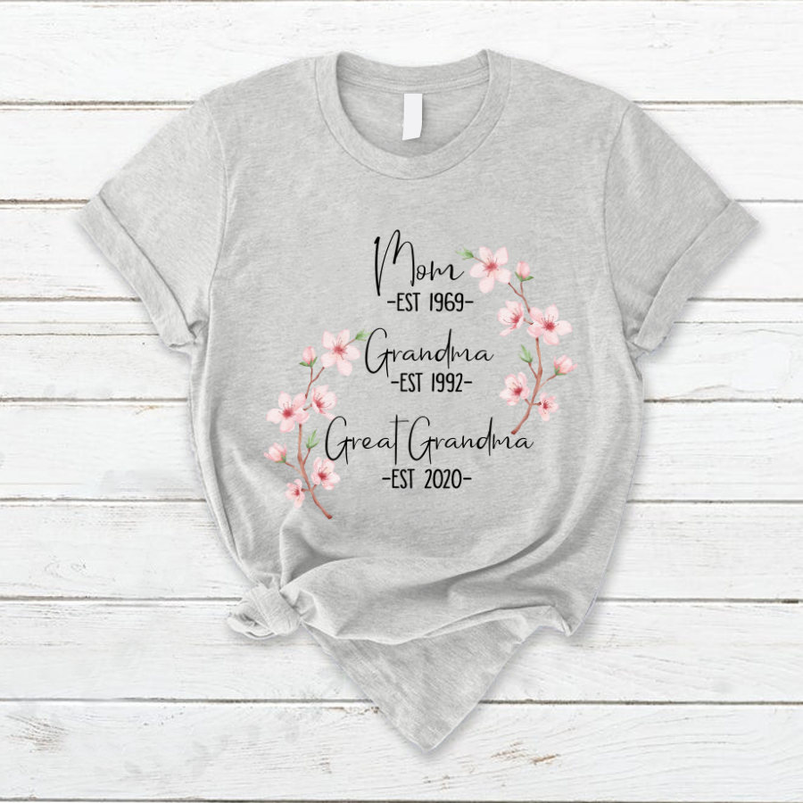 Mom Est Grandma Est Great Grandma Flower T-Shirt