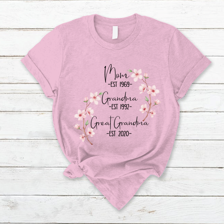 Mom Est Grandma Est Great Grandma Flower T-Shirt