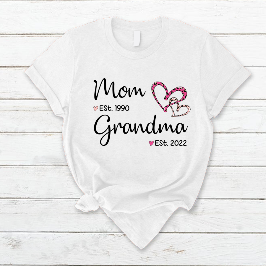 Mom Est Grandma Est Hearts Pink Leopard T-Shirt