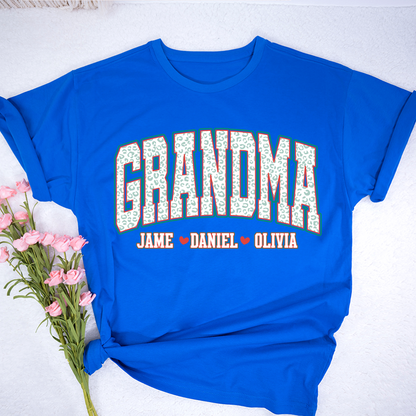 Personalized Grandma and Grandkids Leopard Christmas Gift Shirt