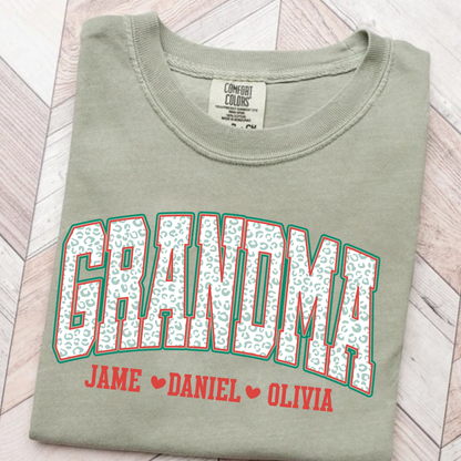 Personalized Grandma and Grandkids Leopard Christmas Gift Shirt