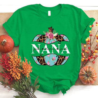 Personalized Nana Pumpkin Flower 2022 T-Shirt