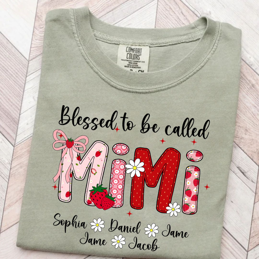 Blessed To Be Called Mimi, Mimi Strawberry And Grandkids Sweet Summer Time Shirt