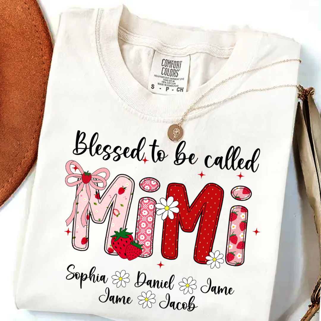 Blessed To Be Called Mimi, Mimi Strawberry And Grandkids Sweet Summer Time Shirt