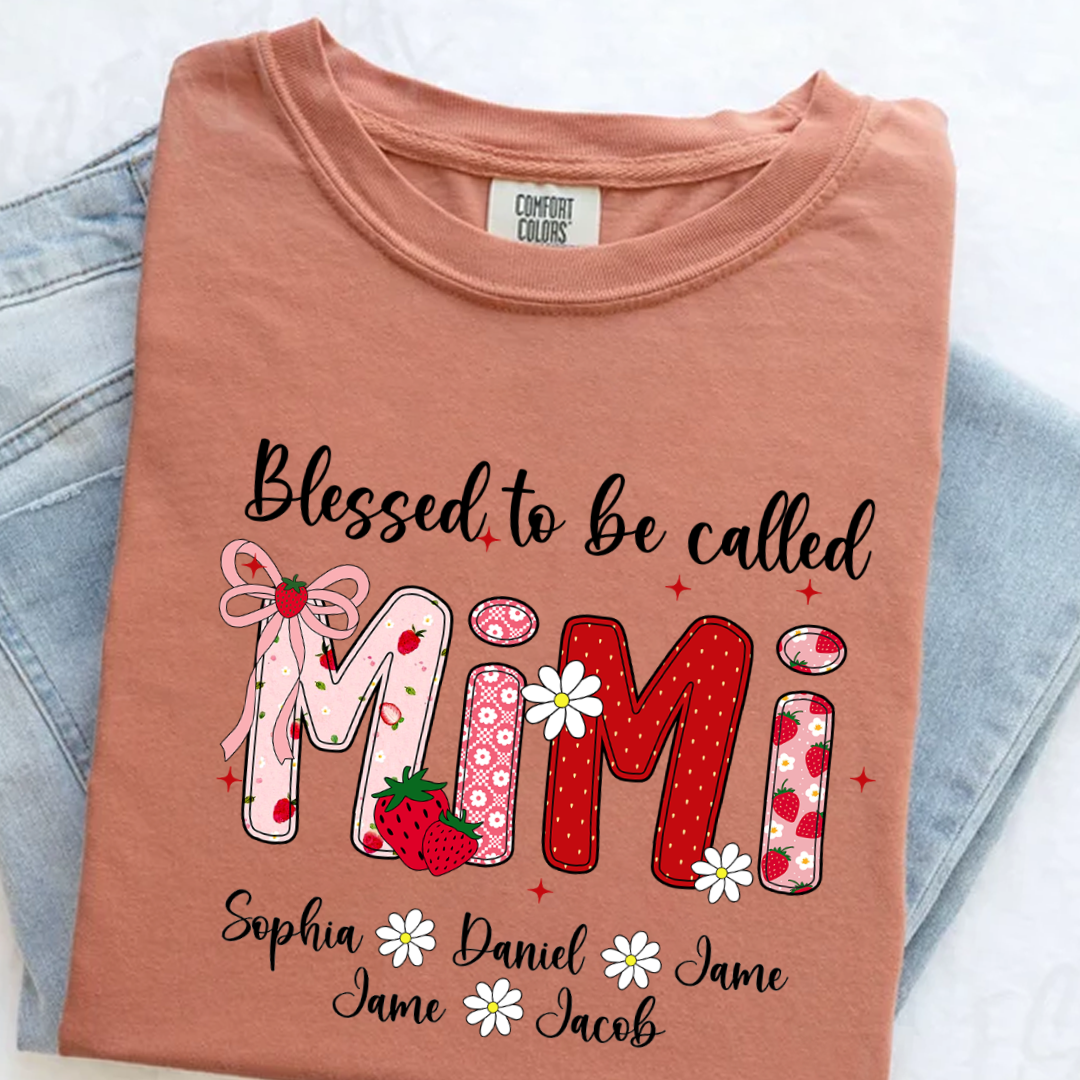 Blessed To Be Called Mimi, Mimi Strawberry And Grandkids Sweet Summer Time Shirt