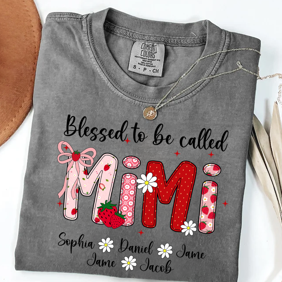 Blessed To Be Called Mimi, Mimi Strawberry And Grandkids Sweet Summer Time Shirt