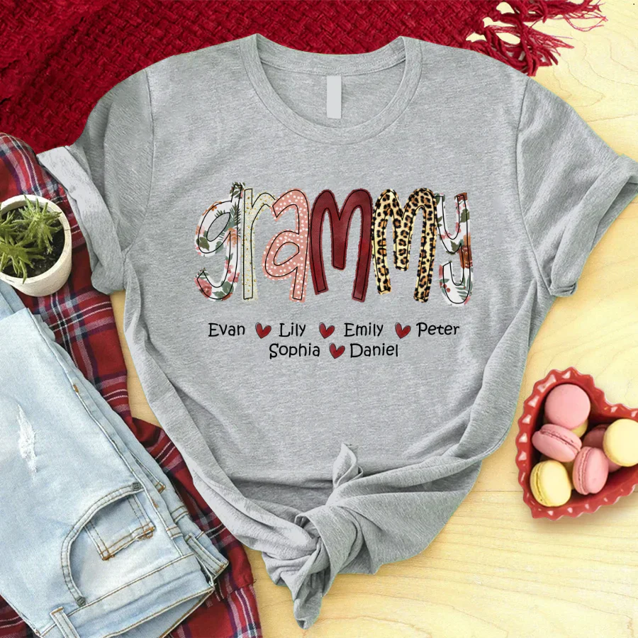 Grandmother/Mama/Mom/Momma/Name Applique CTH01 T-Shirt
