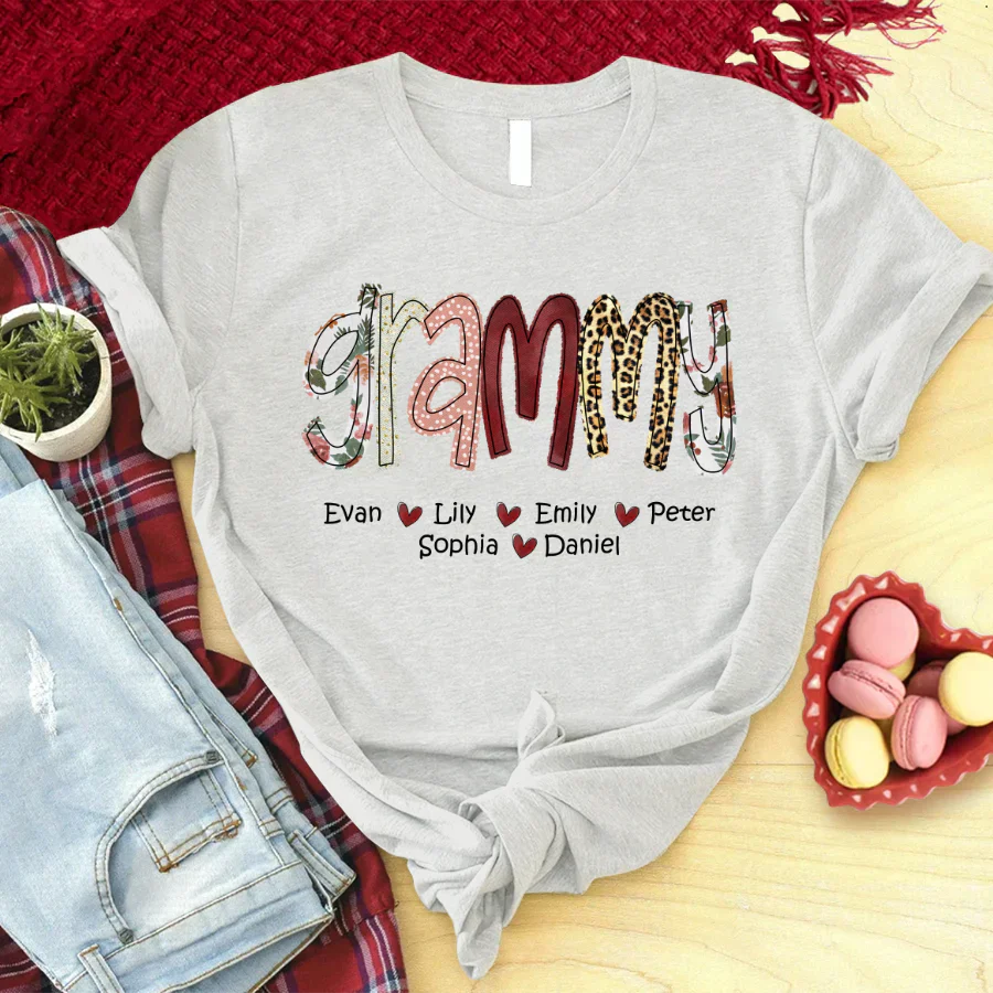 Grandmother/Mama/Mom/Momma/Name Applique CTH01 T-Shirt
