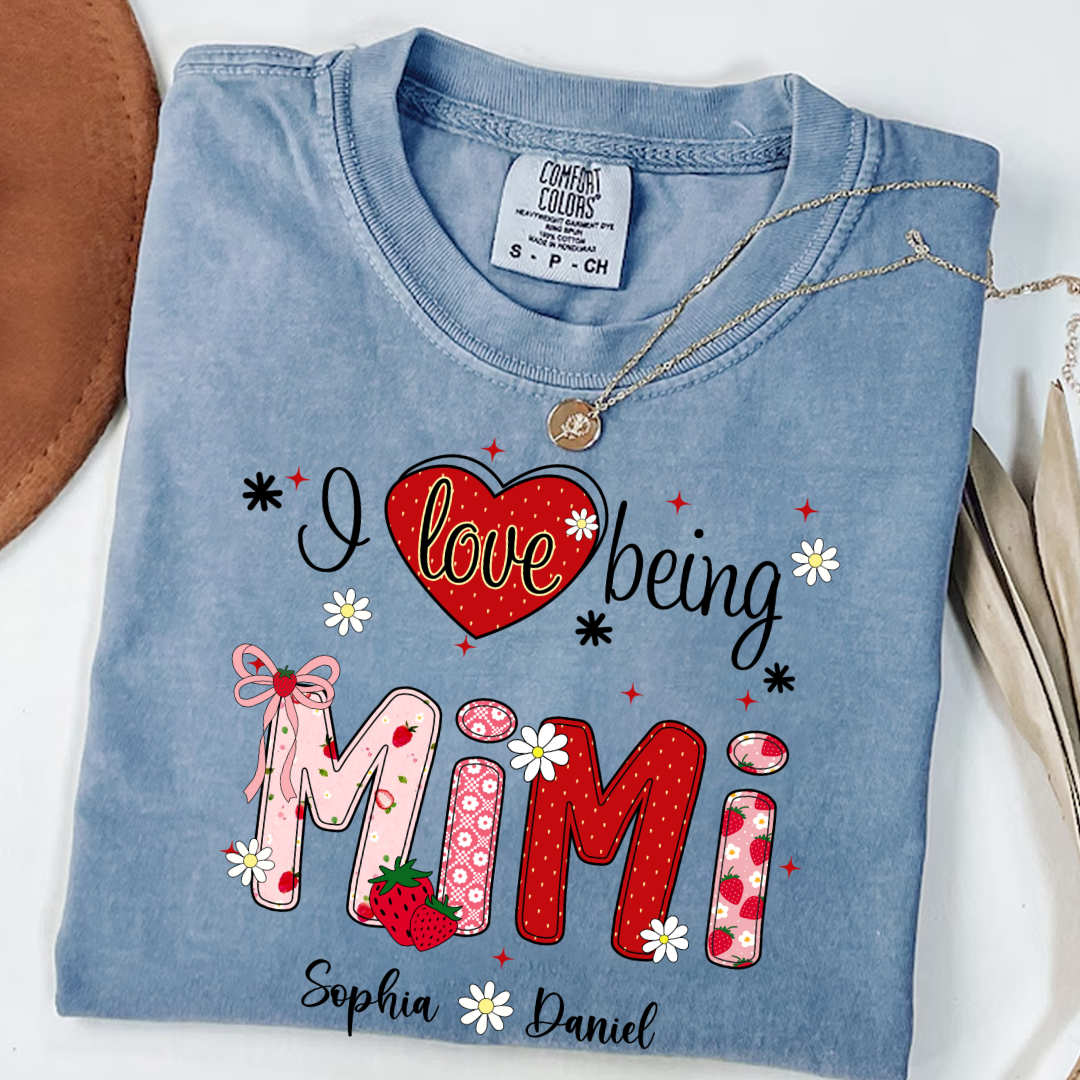 I Love Being A Mimi, Mimi Grandma Nana Strawberry And Grandkids Sweet Summer Time Shirt