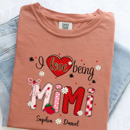 I Love Being A Mimi, Mimi Grandma Nana Strawberry And Grandkids Sweet Summer Time Shirt