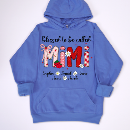 Blessed To Be Called Mimi, Mimi Strawberry And Grandkids Sweet Summer Time Shirt