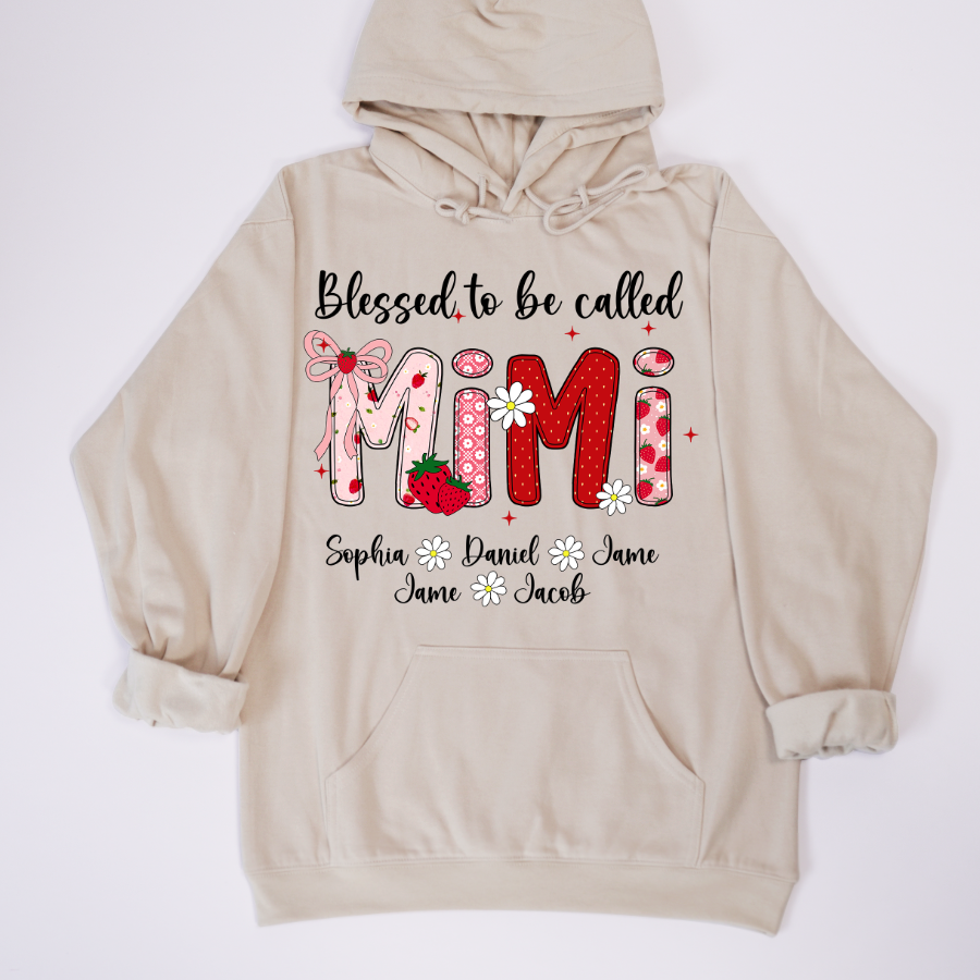 Blessed To Be Called Mimi, Mimi Strawberry And Grandkids Sweet Summer Time Shirt