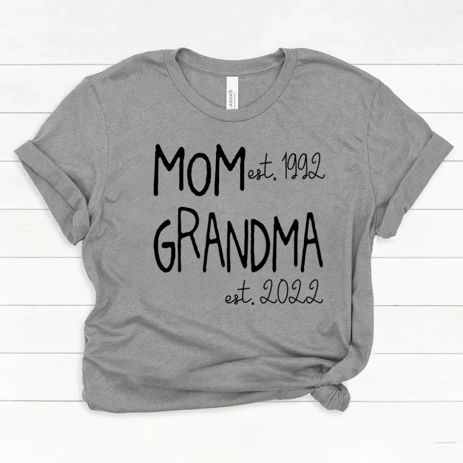 Mom Grandma Est VT22120031 Classic Canvas