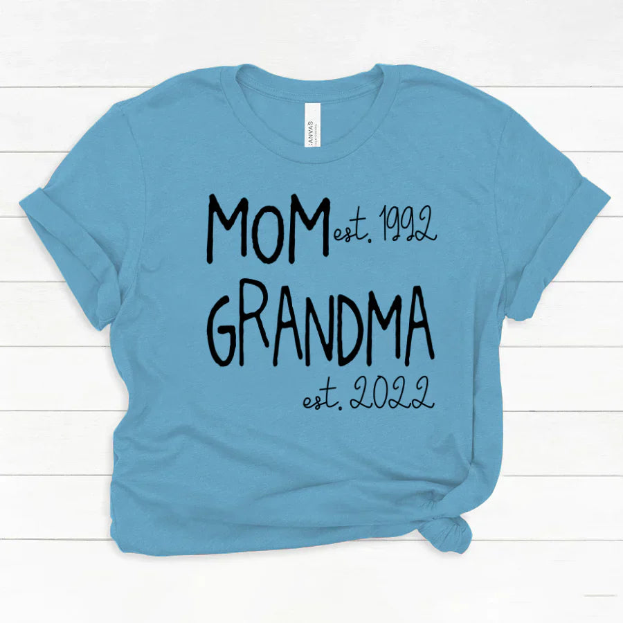 Mom Grandma Est VT22120031 Classic Canvas